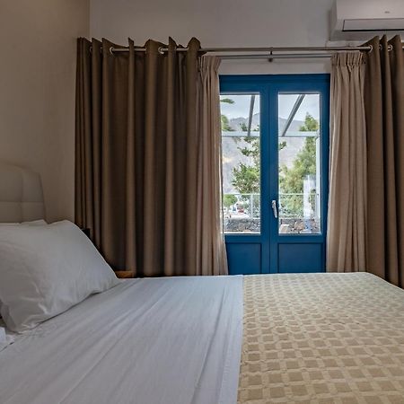 Tristhenia Aparthotel Períssa Eksteriør bilde
