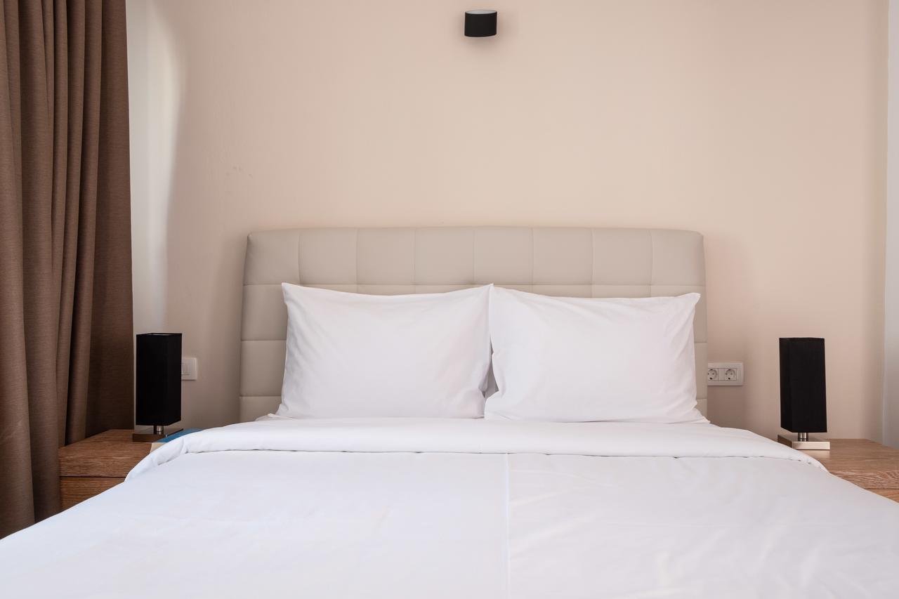 Tristhenia Aparthotel Períssa Eksteriør bilde