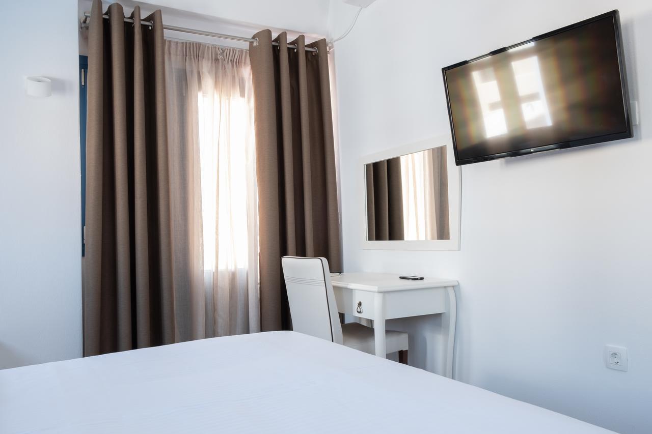 Tristhenia Aparthotel Períssa Eksteriør bilde