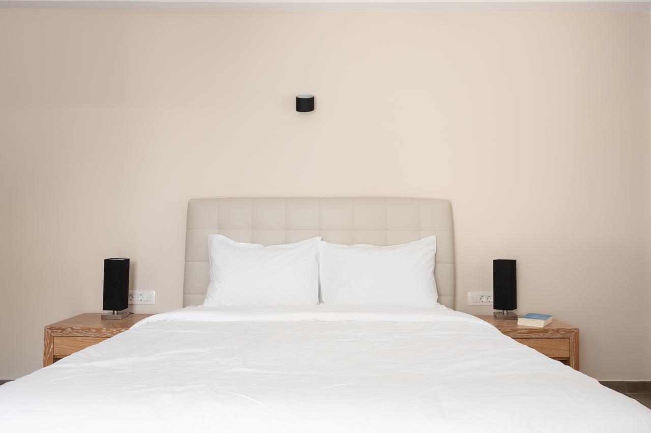 Tristhenia Aparthotel Períssa Eksteriør bilde